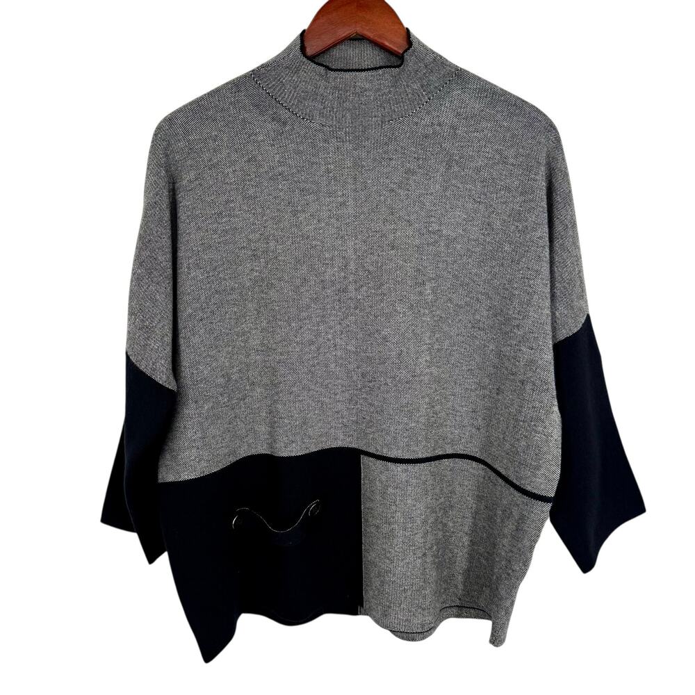 NEW NWT Ali Miles XS Super Soft Cozy Gray Black Wearable Art Knit Shirt Top